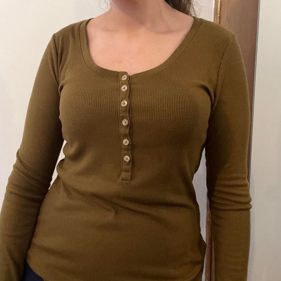 🛍️2/23$ - Mustard / Yellow and Army Green Henley Long sleeve tops - Picture 4 of 4